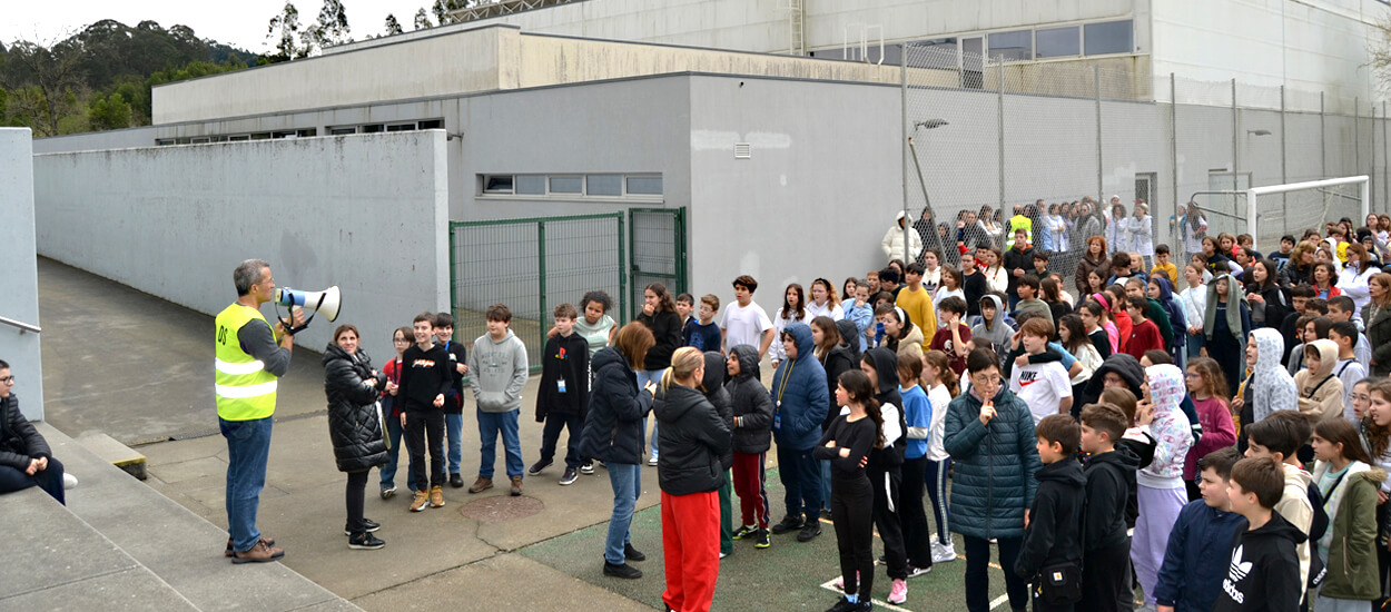 Exercício de Evacuação Geral de Escola | Cenário de Incêndio