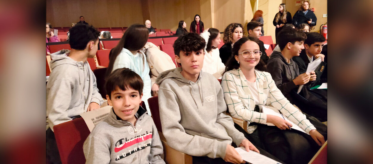 EB Fernando Pessoa marca presença na Sessão distrital do Parlamento dos Jovens